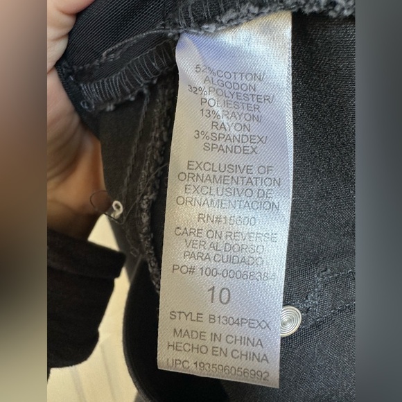 Democracy Gray Skinny Pants - Size 10 - Picture 6 of 8